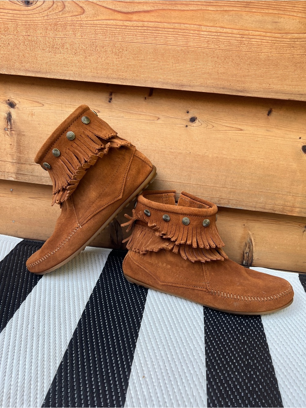 Women’s Minnetonka moccasins - Picture 4 of 5